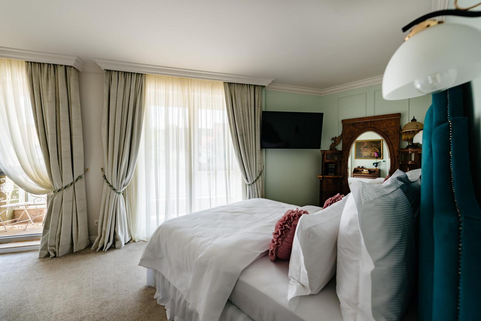 Ateneea Luxury Rooms Κλουζ-Ναπόκα Εξωτερικό φωτογραφία